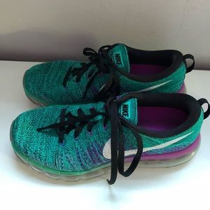 Very gently used Nike Flyknit Max